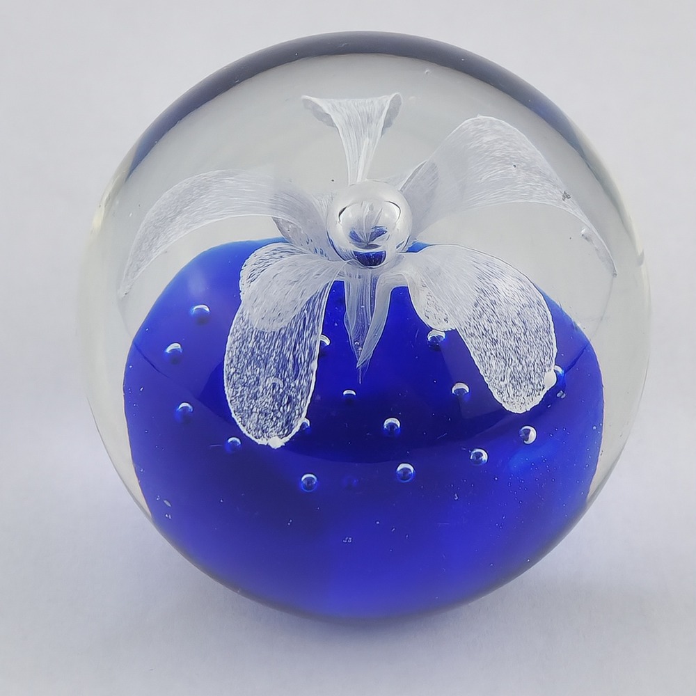 Vintage Art Glass Paperweight Cobalt Blue Controlled Bubbles White Flower